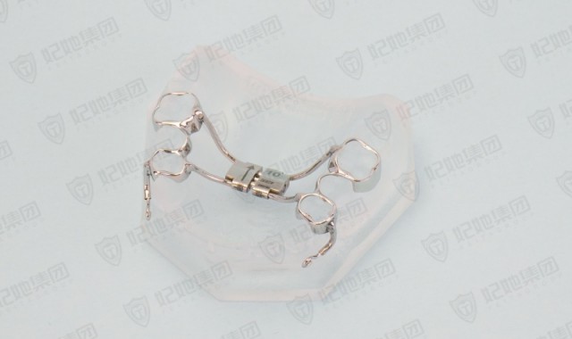 前牵支架式快速扩弓矫治器