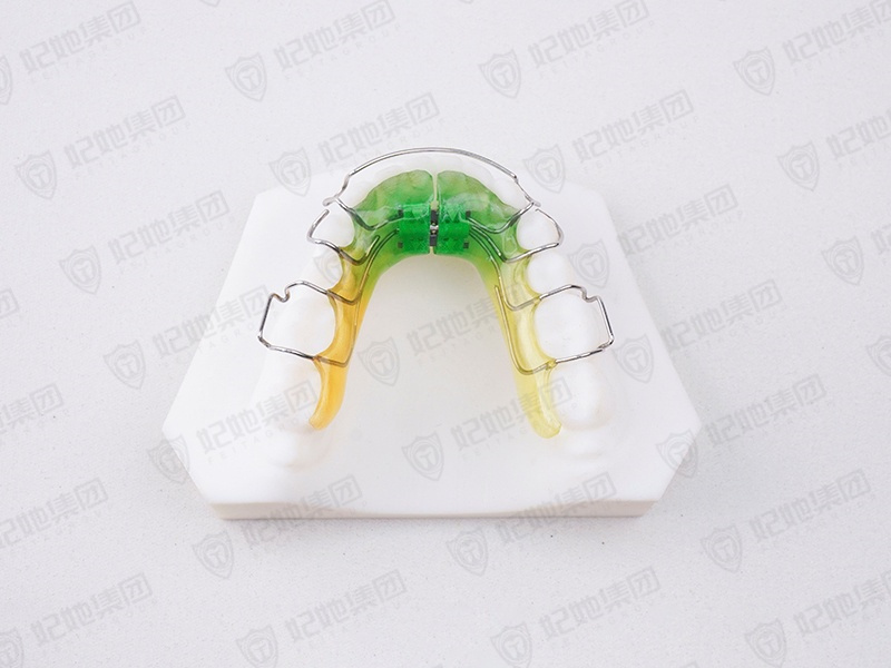 080-螺旋簧横向扩弓矫治器（下颌）（进口放回旋）.jpg