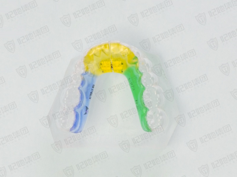 103-隐形横向扩弓矫治器（德国进口）（下颌）.jpg